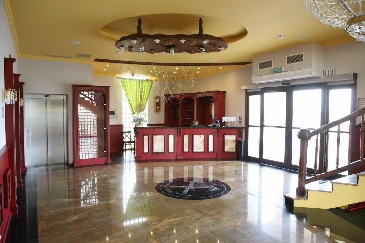 Hotel Zloty Mlyn Majkow Piotrków Trybunalski Εξωτερικό φωτογραφία