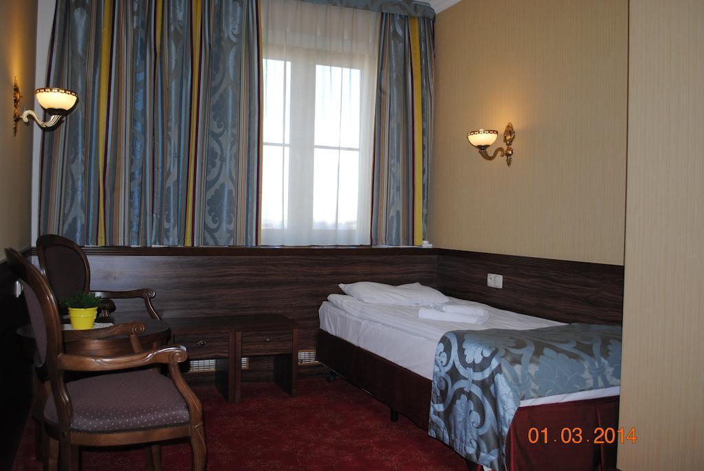Hotel Zloty Mlyn Majkow Piotrków Trybunalski Εξωτερικό φωτογραφία