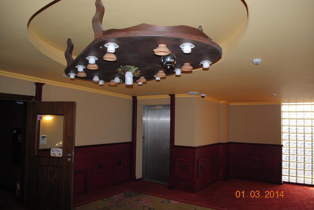 Hotel Zloty Mlyn Majkow Piotrków Trybunalski Εξωτερικό φωτογραφία